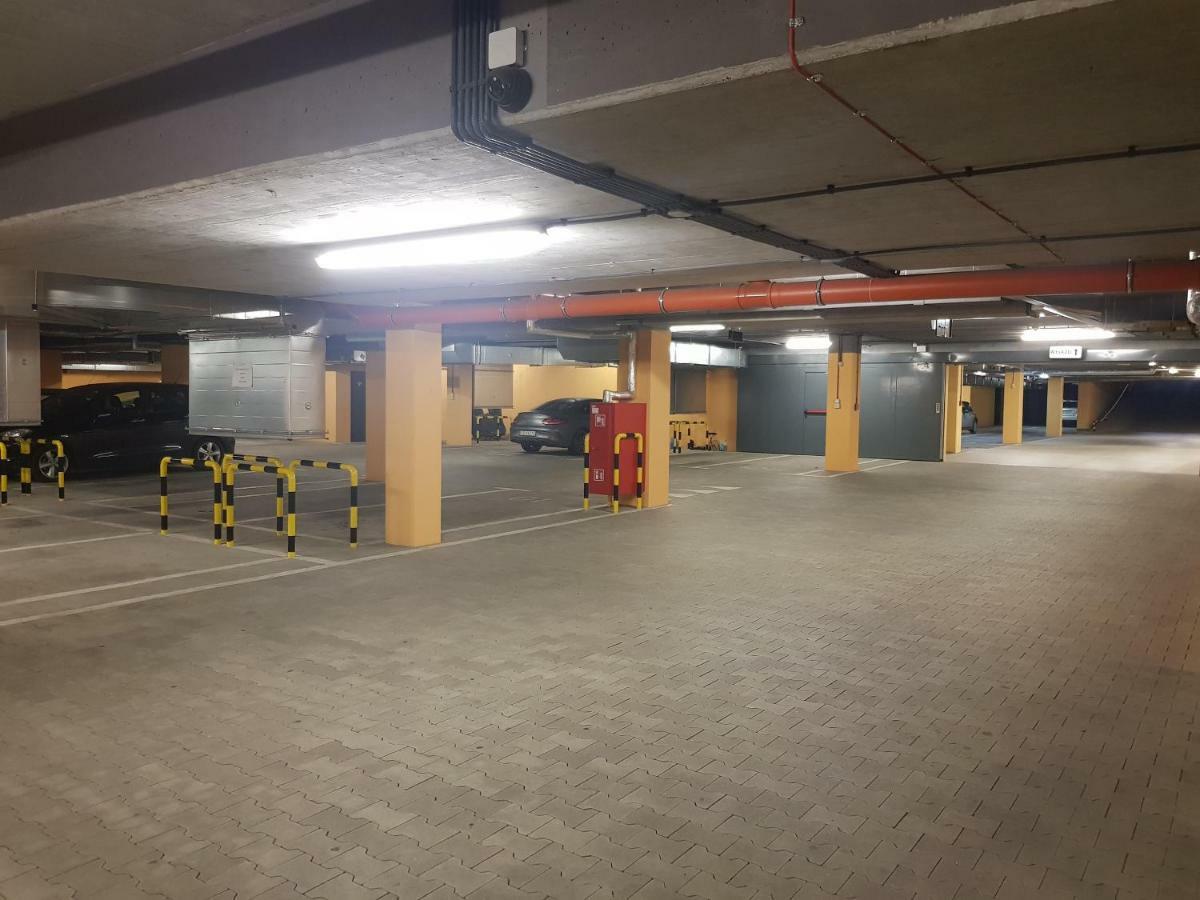 Garden Apartment Cracow- Shopping Mall 1Min, Underground Parking, Family Friendly, City Center Krakov Exteriér fotografie