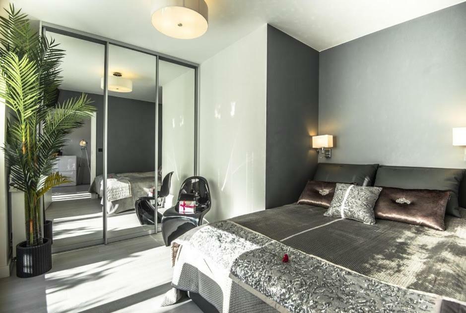 Garden Apartment Cracow- Shopping Mall 1Min, Underground Parking, Family Friendly, City Center Krakov Exteriér fotografie